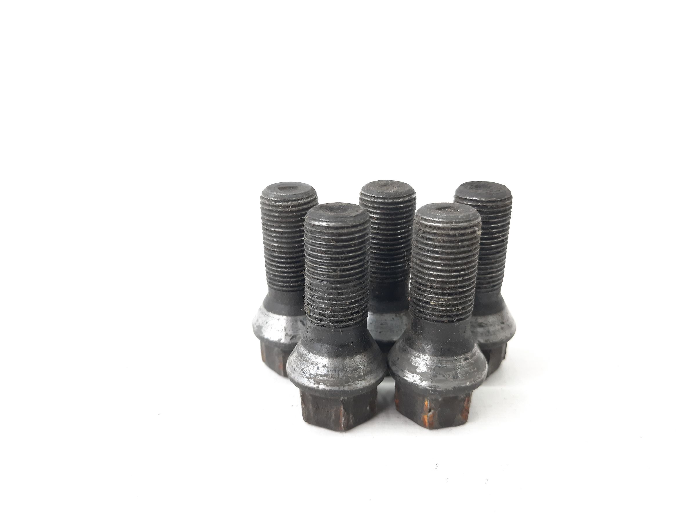 7 series Колісний болт BMW 7 2012 36136786475 BMW 7 4
