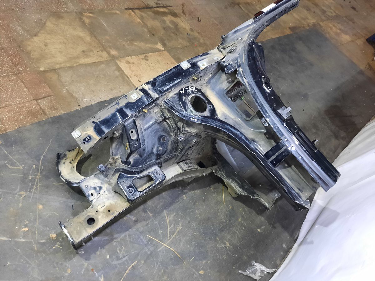 Passat s Четверть передняя правая Volkswagen Passat S 2012-2015 561803092A Volkswagen Passat S 5