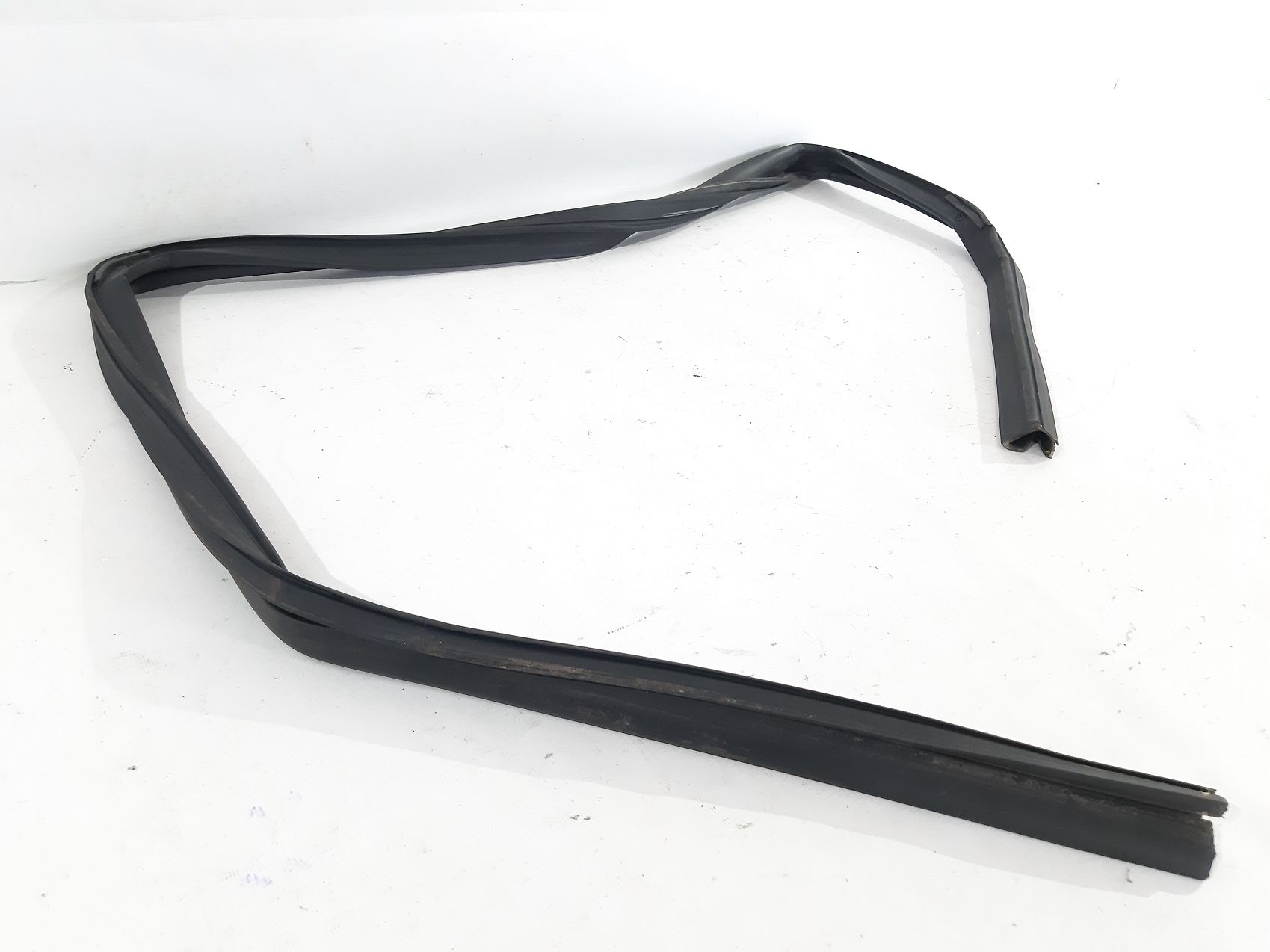 Journey Направляющая резинка стекла двери задней правой Dodge Journey 2009-2020 5076872AD Dodge Journey 7