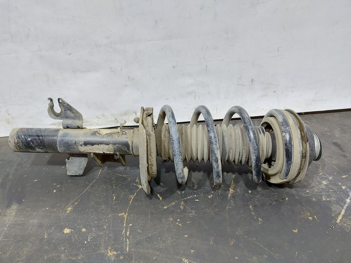 200 limited. Стійка амортизатора передня ліва Chrysler 200 Limited 2015-2017 4877693AE Chrysler 200 Limited 200 limited. Стійка амортизатора передня ліва Chrysler 200 Limited 2015-2017 4877693AE Chrysler 200 Limited