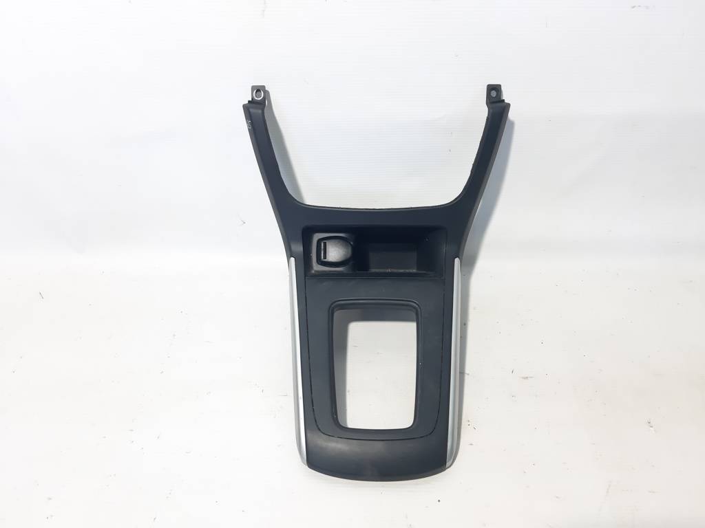 Sentra. Накладка куліси АКПП Nissan Sentra 2016-2019 969413YU1A Nissan Sentra