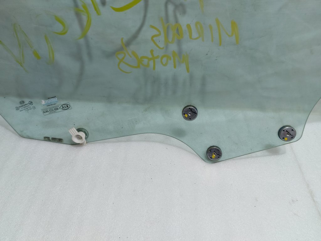 Forte koup Скло дверей передньої лівої Kia Forte Koup 2010-2013 824111M220 Kia Forte Koup 3