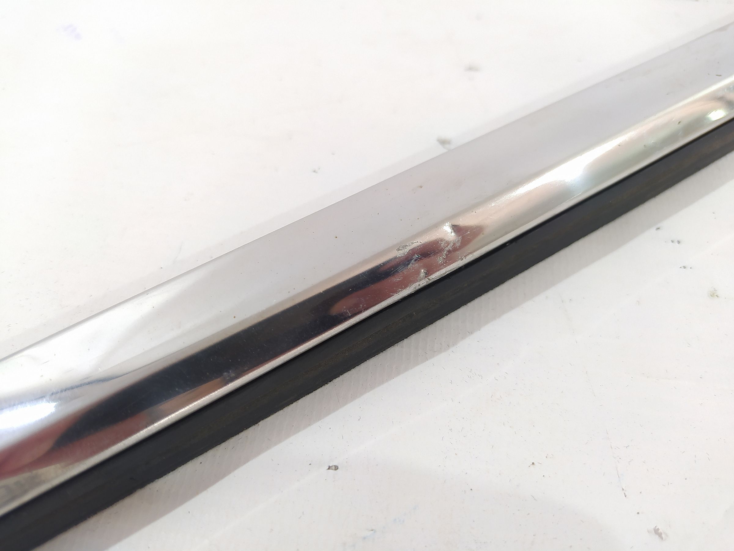 Malibu Молдинг ущільнювач скла зовнішніх дверей передніх лівих Chevrolet Malibu 2013-2016 23387843 Chevrolet Malibu 3