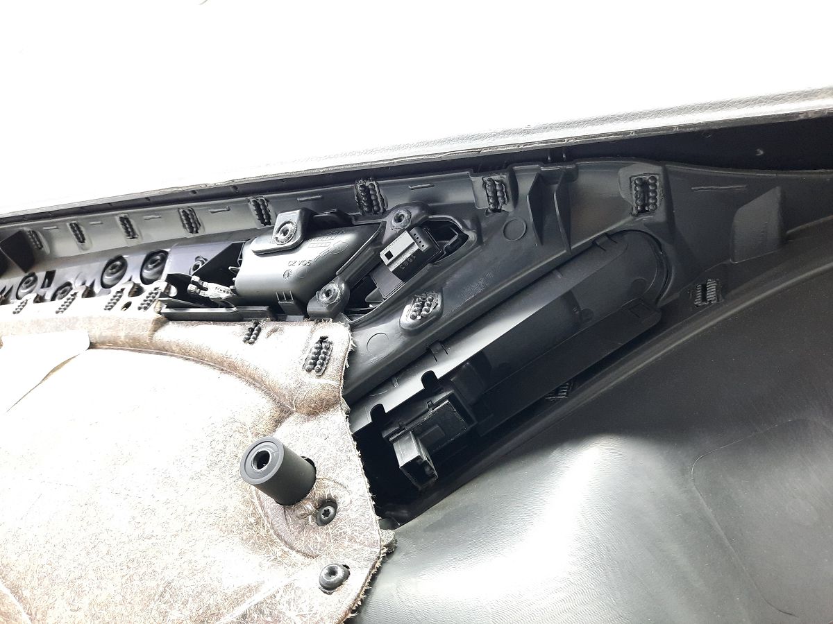 Golf Карта двери передней правой (темно-серая) (ткань) Volkswagen Golf 2010-2014 5K4867022M0W Volkswagen Golf 8