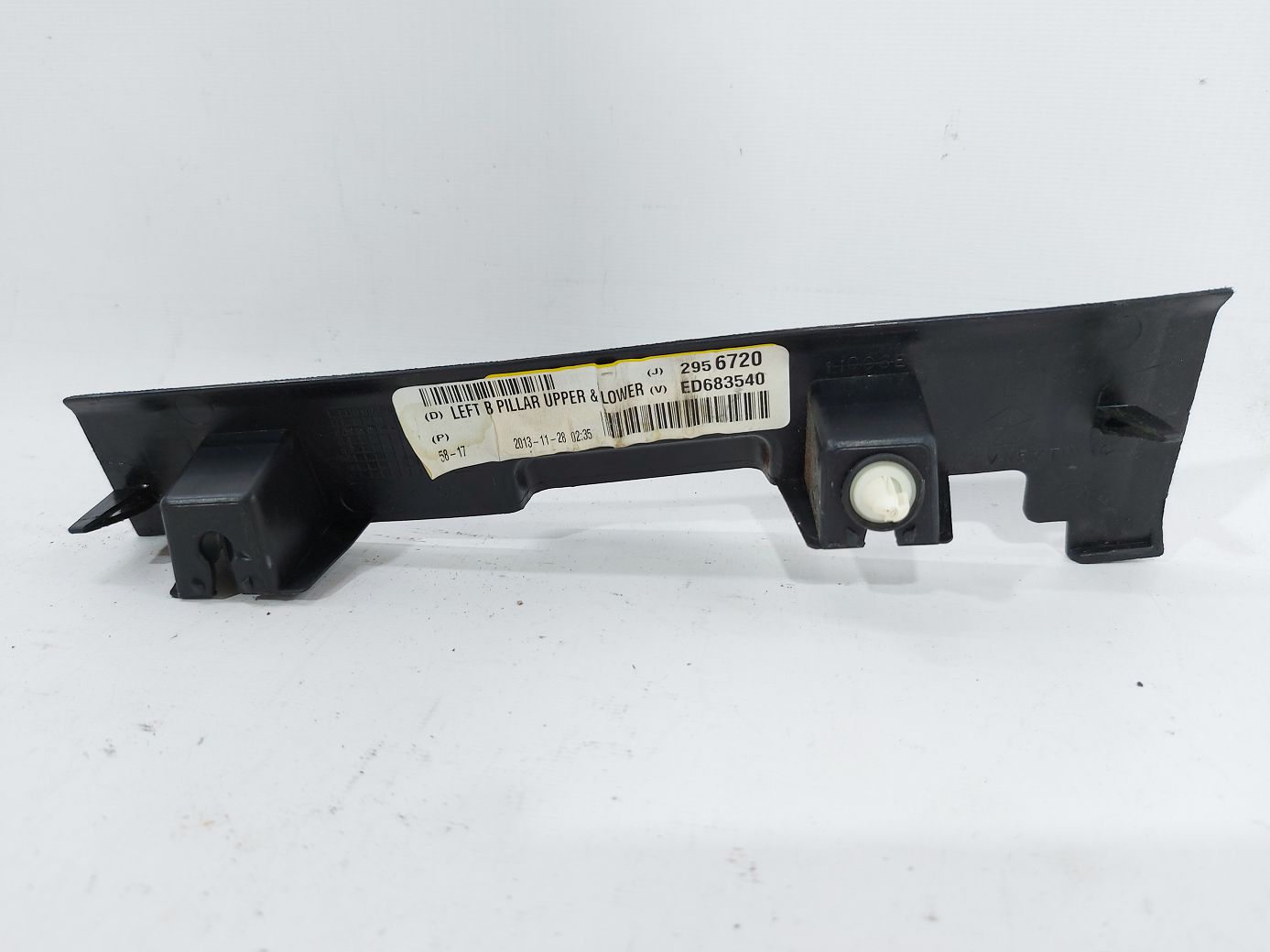 Dart Обшивка порога переднего левого угловая верхняя Dodge Dart 2013-2019 1VN57DX9AC Dodge Dart 8