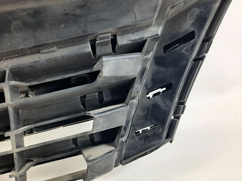 Товары с дефектами Решётка радиатора верхняя (дефект) Volkswagen Passat S 2012-2015 561853651B0QE Volkswagen Passat S 4 Товары с дефектами Решётка радиатора верхняя (дефект) Volkswagen Passat S 2012-2015 561853651B0QE Volkswagen Passat S 4