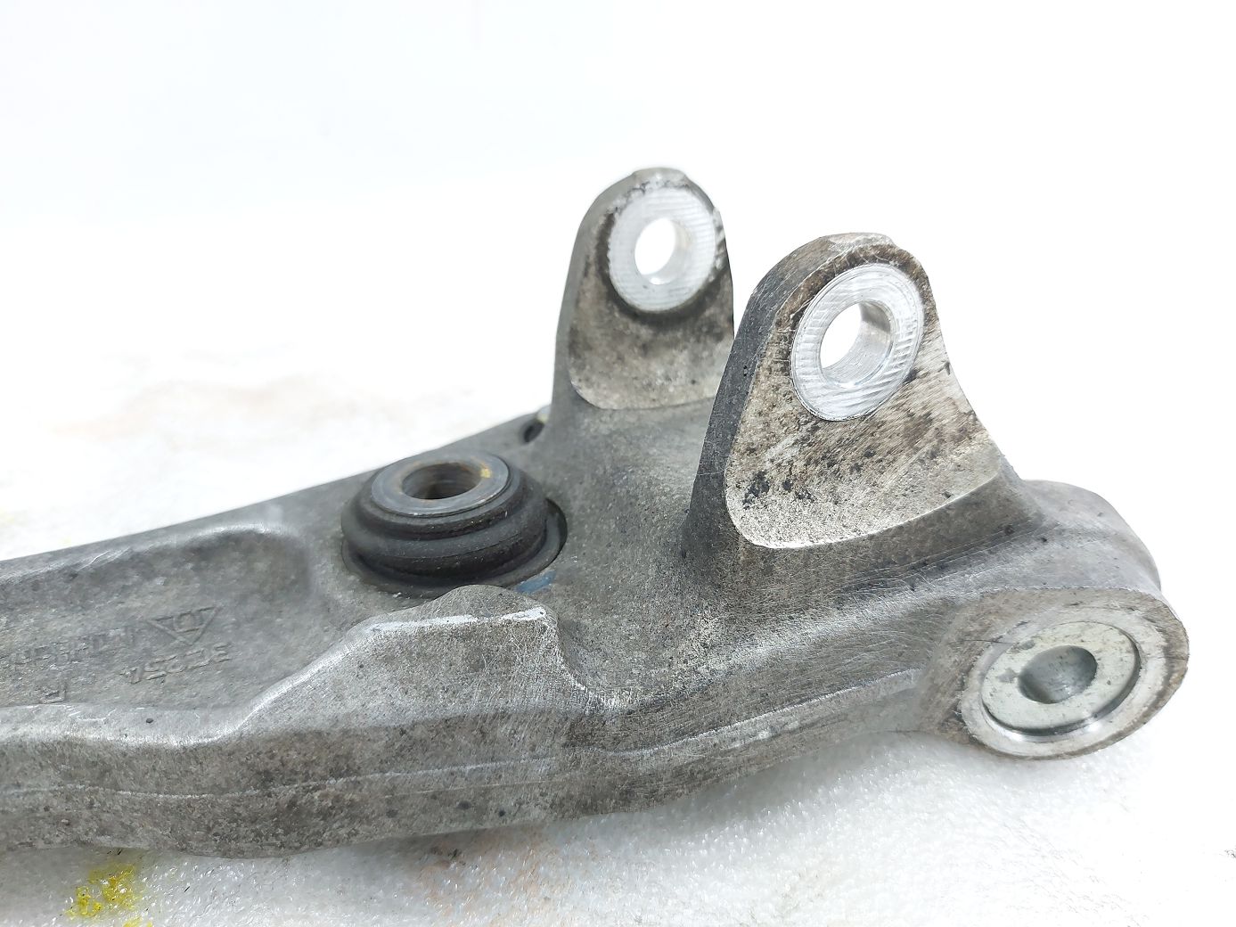 Xf Важіль передньої підвіски задній правий нижній (порвані сайлентблоки) Jaguar XF 2009-2015 C2P24861 Jaguar XF 3 Xf Важіль передньої підвіски задній правий нижній (порвані сайлентблоки) Jaguar XF 2009-2015 C2P24861 Jaguar XF 3