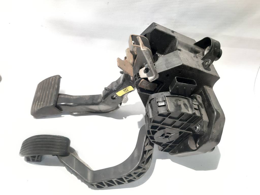 Dart Педаль гальма Dodge Dart 2015 4581693AG Dodge Dart 29