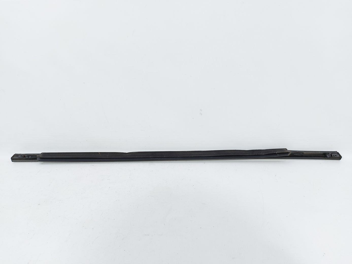 Sonata Ущільнювальна гумка скла двері задньої правої зовнішня (хром) Hyundai Sonata 2011-2015 832203S000 Hyundai Sonata 3 Sonata Ущільнювальна гумка скла двері задньої правої зовнішня (хром) Hyundai Sonata 2011-2015 832203S000 Hyundai Sonata 3