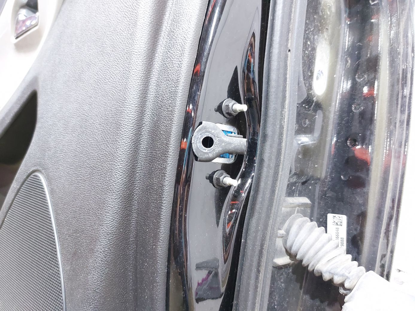 Volt Дверь передняя левая Chevrolet Volt 2011-2015 22885533 Chevrolet Volt 17