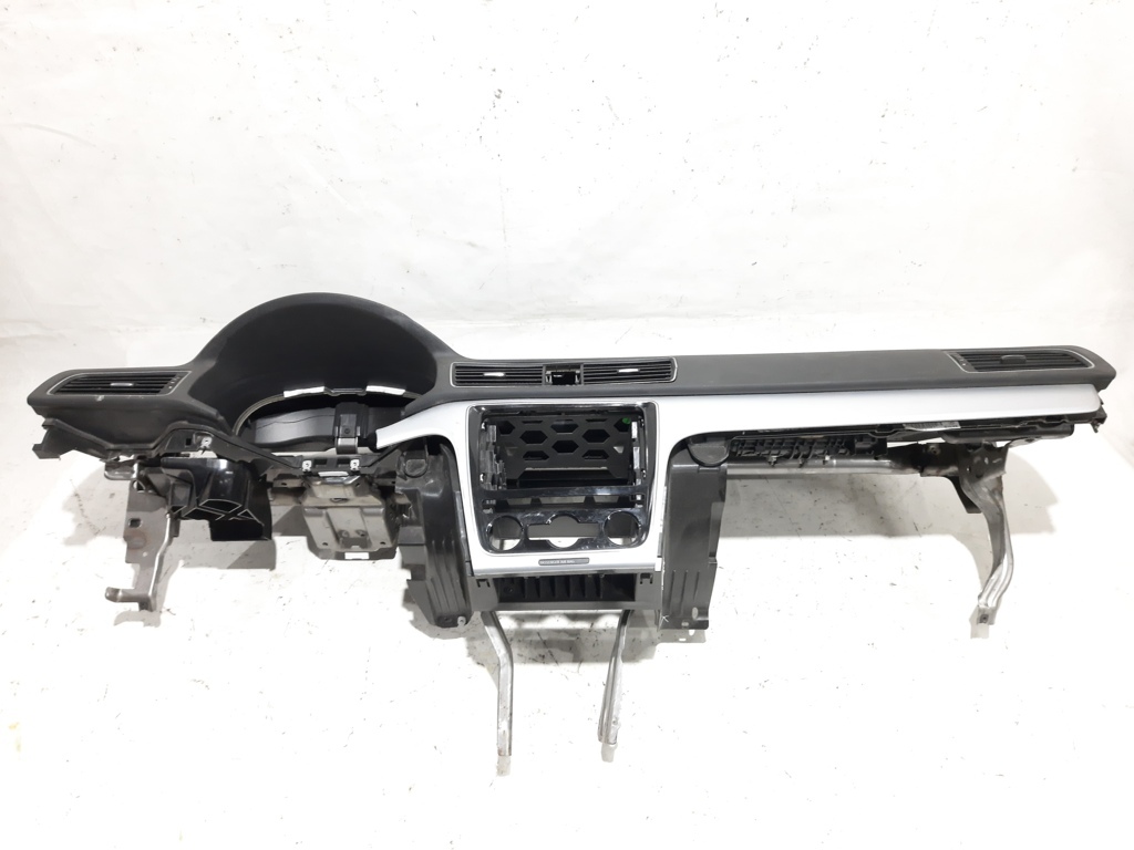 Passat s. Торпеда Volkswagen Passat S 2012-2015 561857003L81X Volkswagen Passat S