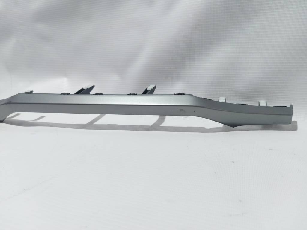 Elantra Накладка торпеди права декоративна Hyundai Elantra 2017-2018 84790F2000UN5 Hyundai Elantra 2