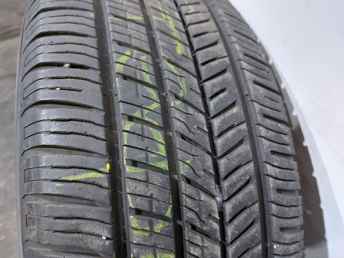  Гума Yokohama GTX 235/60R17 19