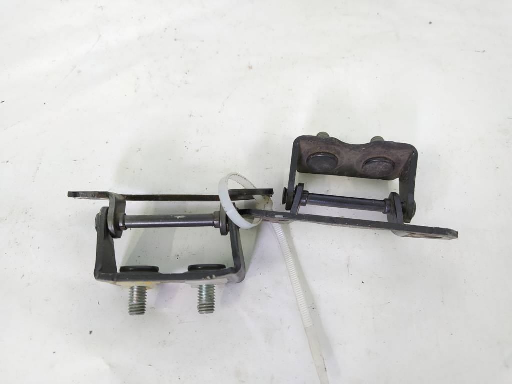 Forester Петля кришки багажника ліва Subaru Forester 2012-2020 60879FJ001 Subaru Forester 2