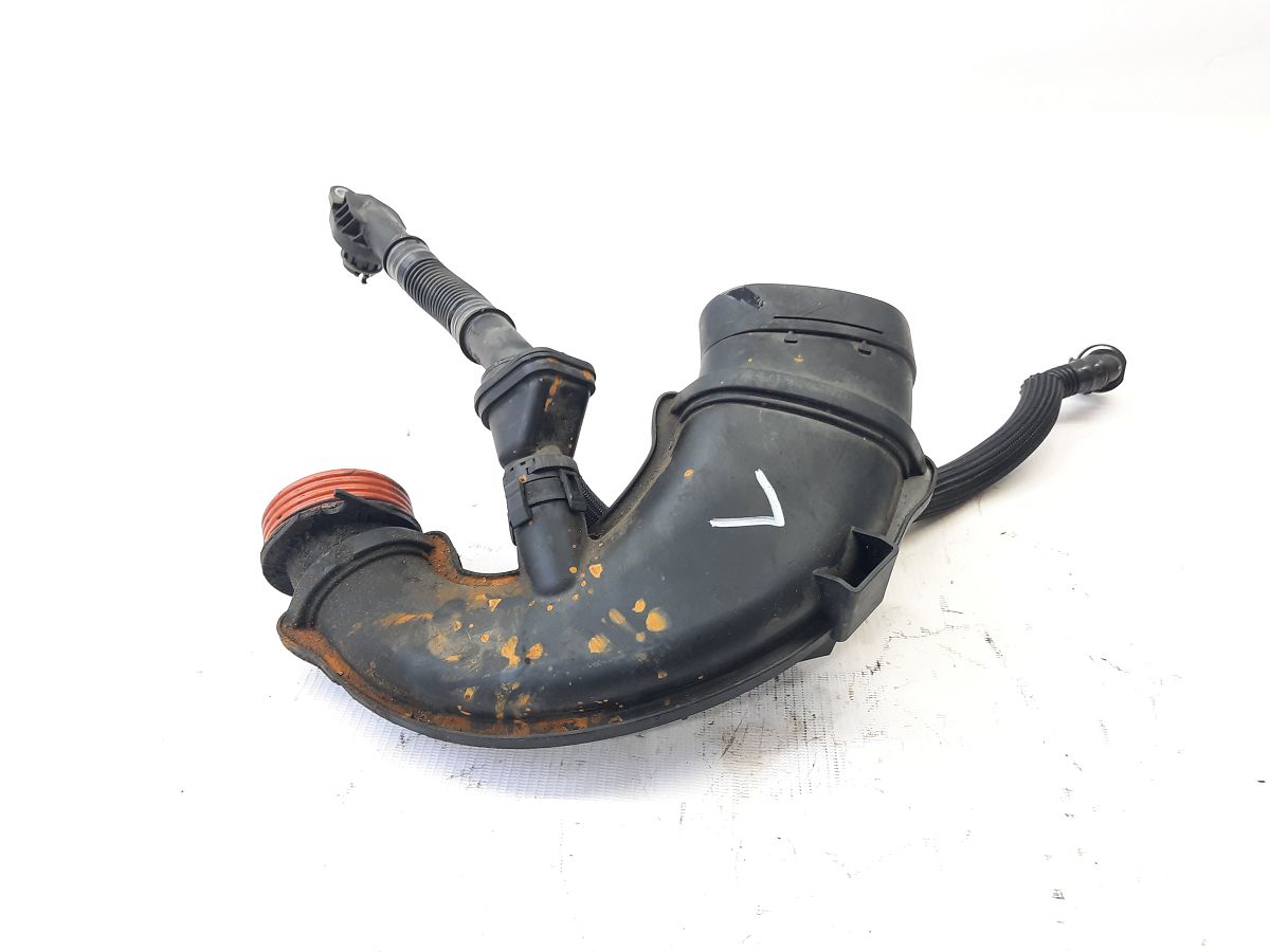 7 series Патрубок повітряного фільтра лівий BMW 7 2012 13717577451 BMW 7 3