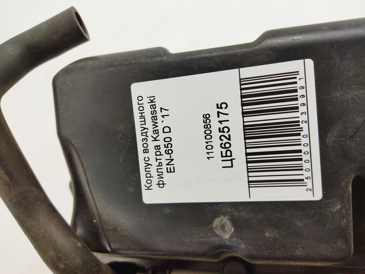 En-650d Корпус повітряного фільтра Kawasaki EN-650 D 2017 110100856 Kawasaki EN-650 D 6
