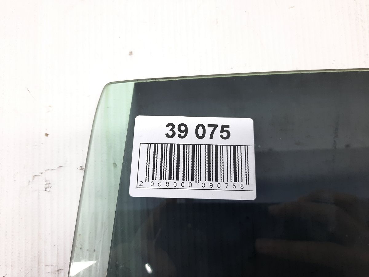 Altima Скло дверей задніх лівих з тонуванням Nissan Altima 2013-2018 823019HT0A Nissan Altima 2