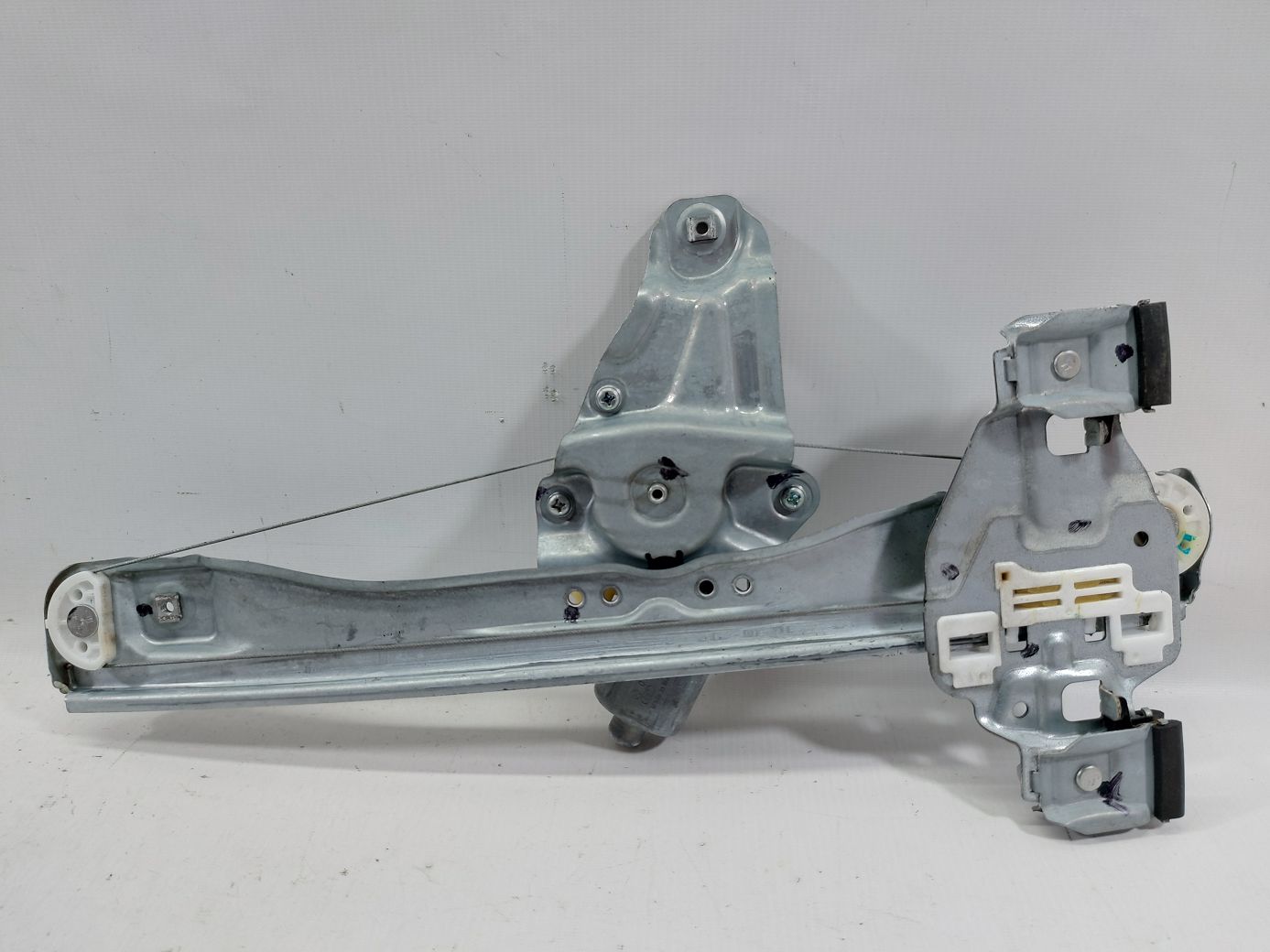 Volt. Склопідйомник дверей задньої правої Chevrolet Volt 2011-2015 20998047 Chevrolet Volt Volt. Склопідйомник дверей задньої правої Chevrolet Volt 2011-2015 20998047 Chevrolet Volt