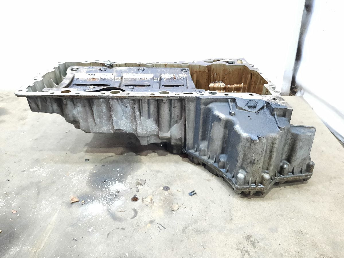 7 series Піддон масляний BMW 7 2012 11137621070 BMW 7 2 7 series Піддон масляний BMW 7 2012 11137621070 BMW 7 2