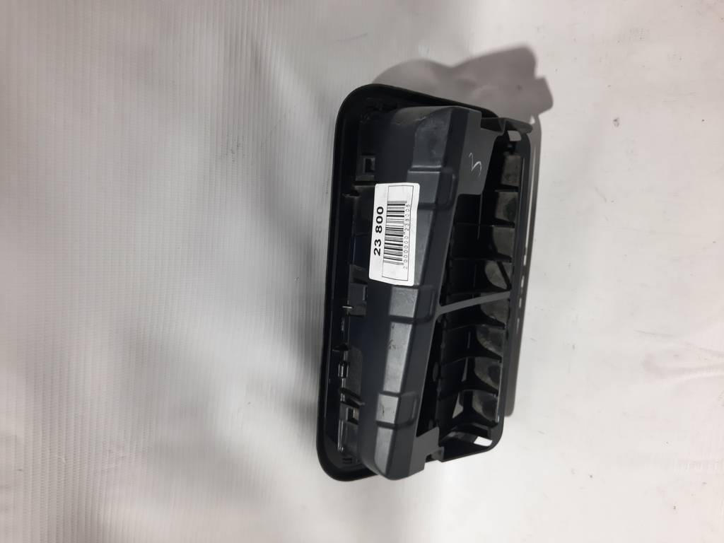 Sienna Вентиляційні грати кузова Toyota SIENNA 2011-2020 6290408010 Toyota SIENNA 2
