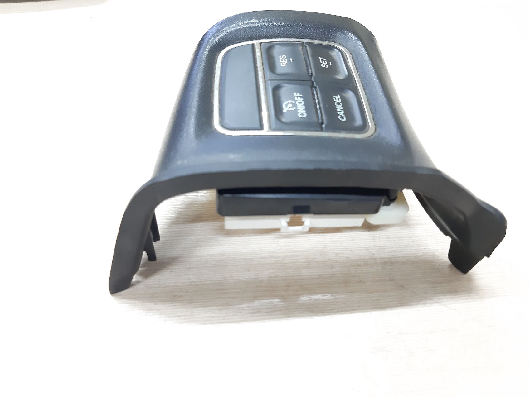 Avenger Кнопки керма праві Dodge Avenger 2011-2014 56046094AF Dodge Avenger 3 Avenger Кнопки керма праві Dodge Avenger 2011-2014 56046094AF Dodge Avenger 3