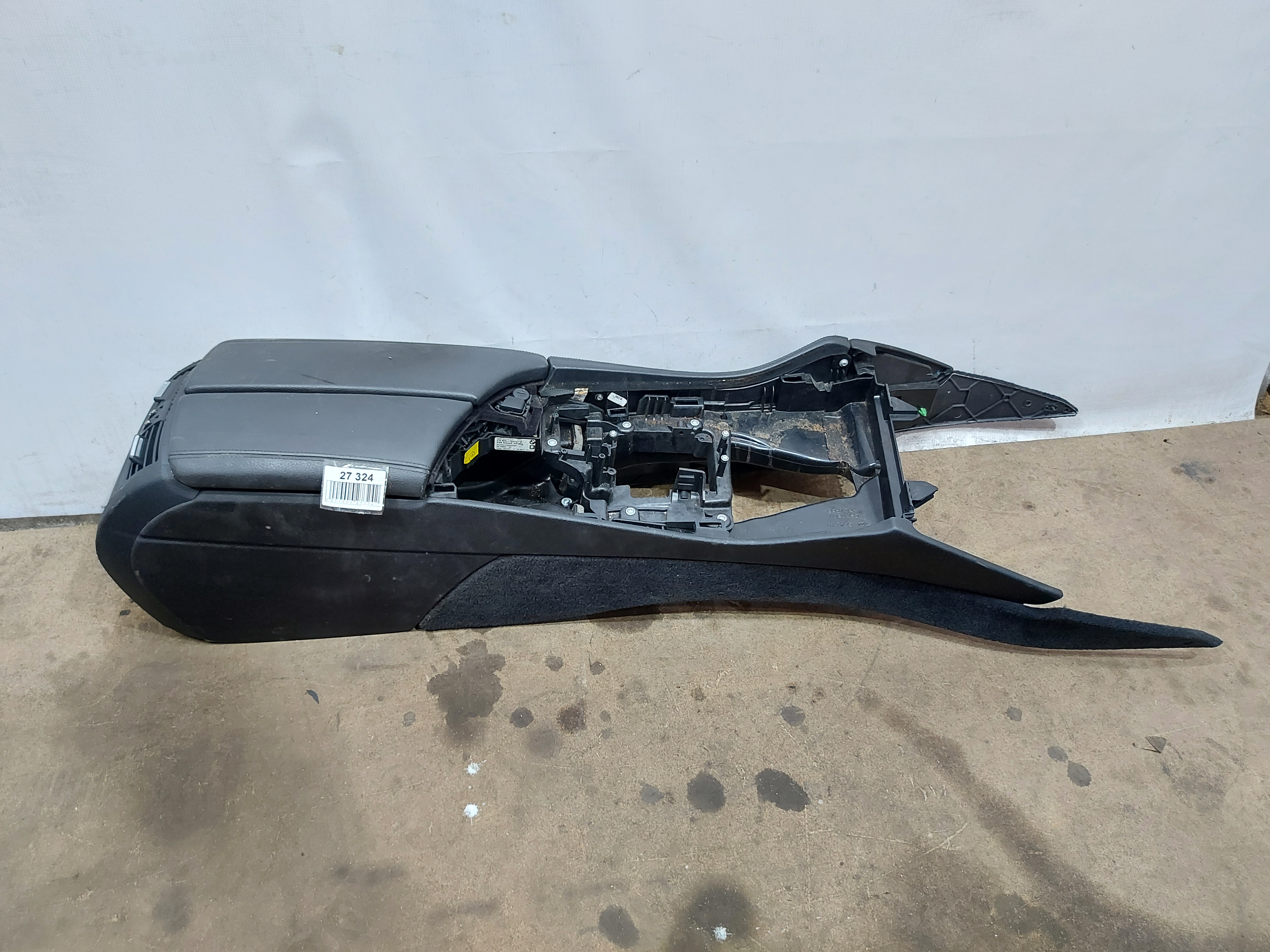 5 series. Консоль центральна BMW 5 series 2011 51169216814 BMW 5 series