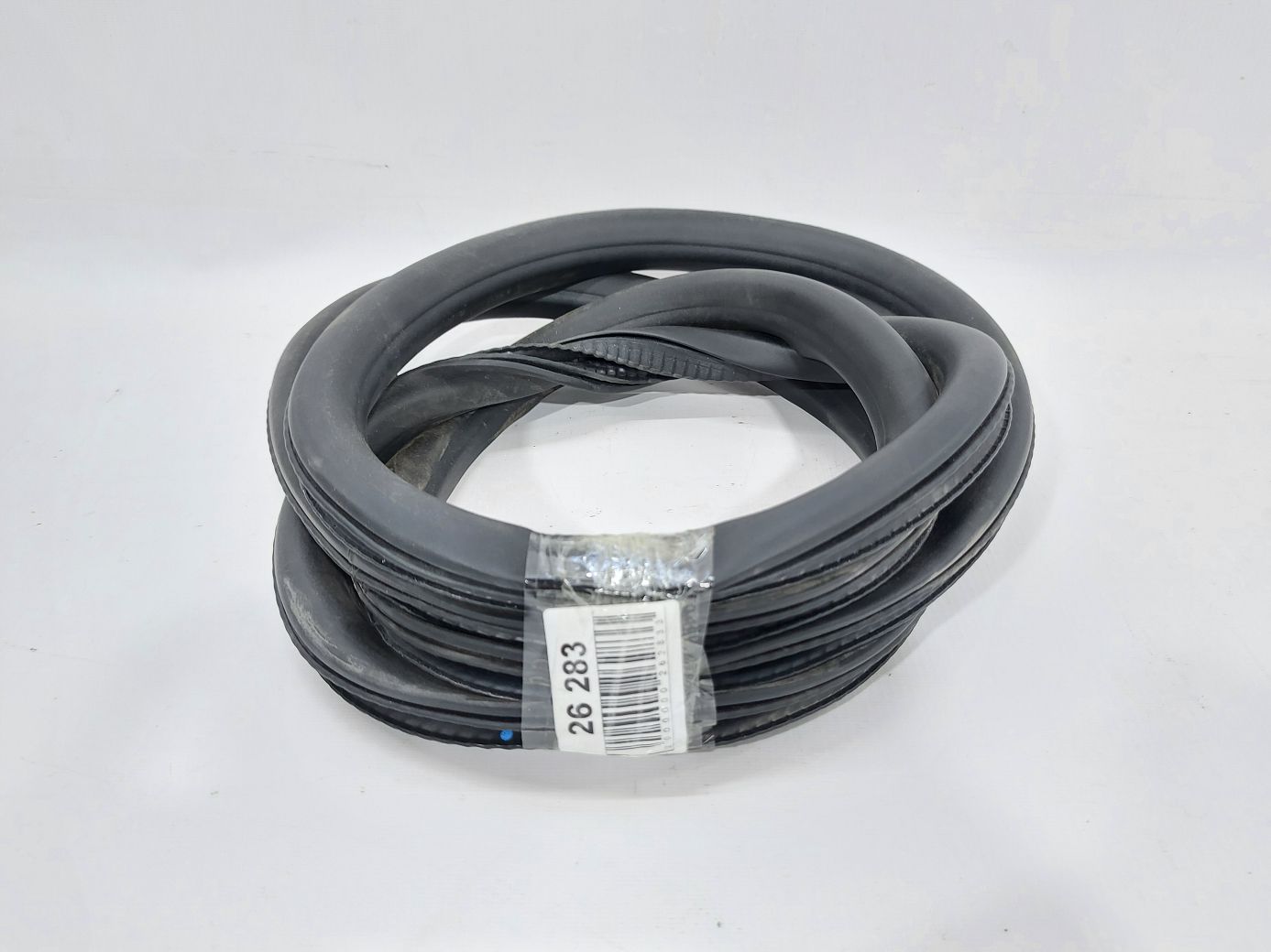 Volt. Ущільнювальна гумка дверей задньої лівої/правої Chevrolet Volt 2011-2015 20993868 Chevrolet Volt Volt. Ущільнювальна гумка дверей задньої лівої/правої Chevrolet Volt 2011-2015 20993868 Chevrolet Volt