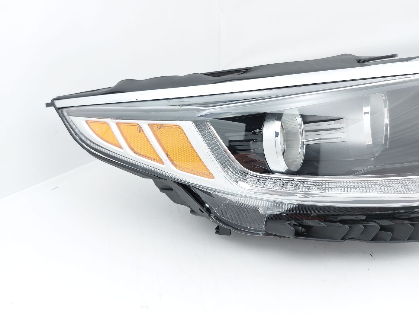 Фари головного світла Фара передня права з LED ДХО Kia Optima 2016-2018 92102D5040 Kia Optima 3