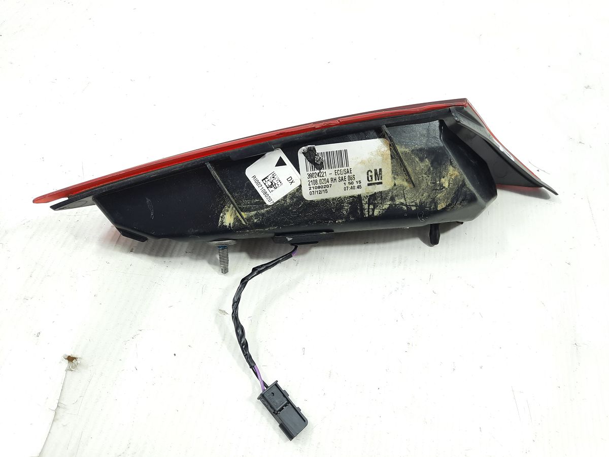 Regal Фонарь крышки багажника правый Buick Regal 2014-2017 22756314 Buick Regal 4
