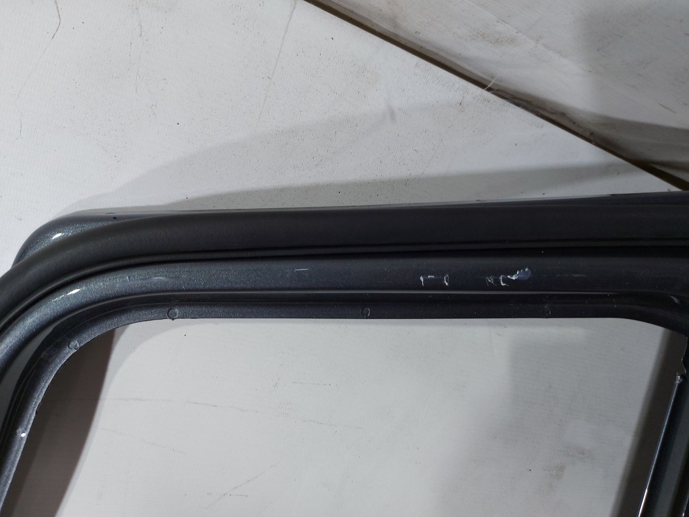 Двери Дверь задняя правая (темно-серая) Volkswagen ID.6 `2021 Volkswagen ID.6 18