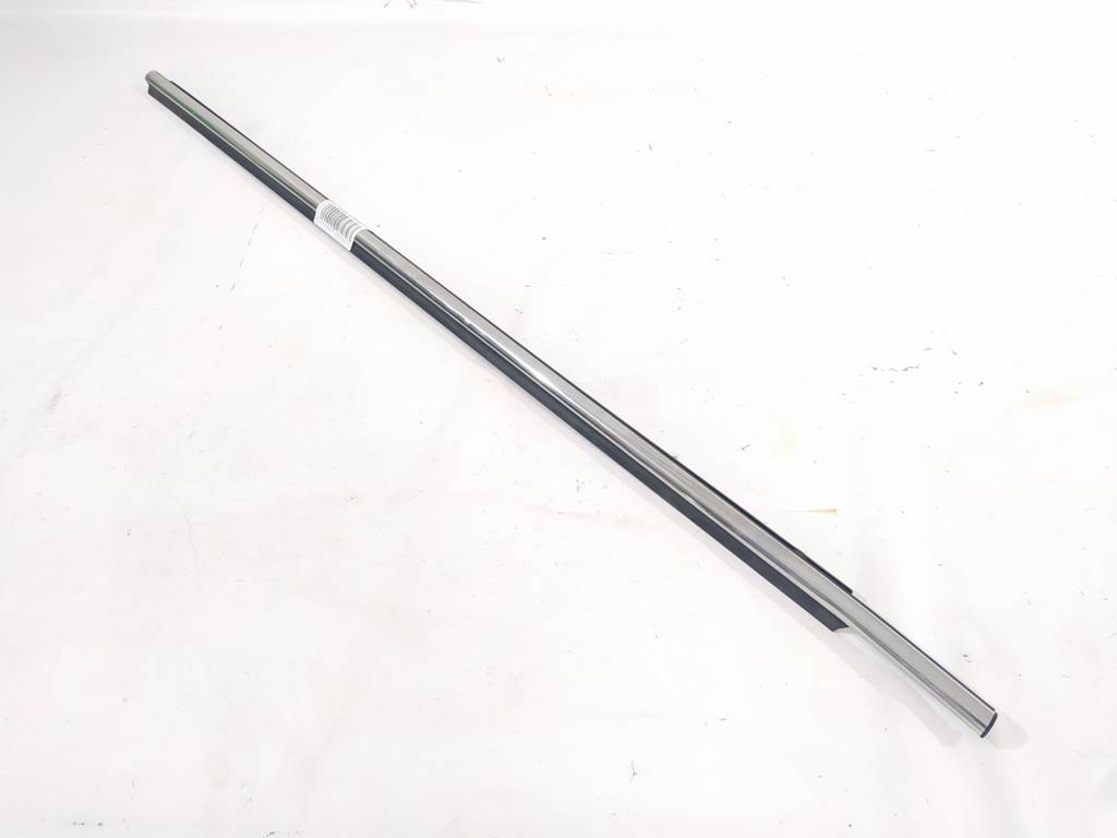 Молдинги дверей Молдинг дверей Toyota Camry 2015-2017 7571006180 Toyota Camry 2