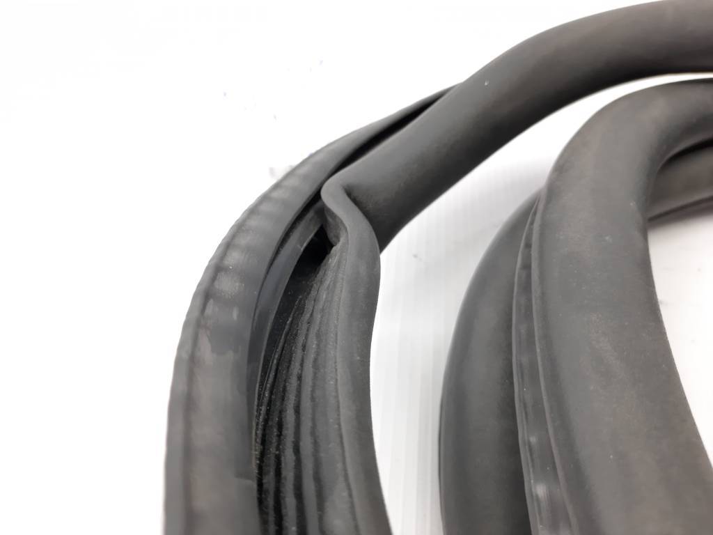 7 series Уплотнитель двери передней левый/правый BMW 7 2009-2015 51337177998 BMW 7 7