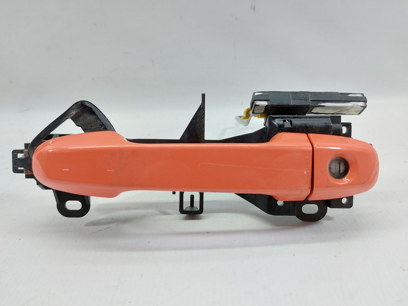 Prius. Ручка дверей передньої лівої зовнішня (помаранчева) Toyota Prius 2012-2015 6921152100D0 Toyota Prius Prius. Ручка дверей передньої лівої зовнішня (помаранчева) Toyota Prius 2012-2015 6921152100D0 Toyota Prius
