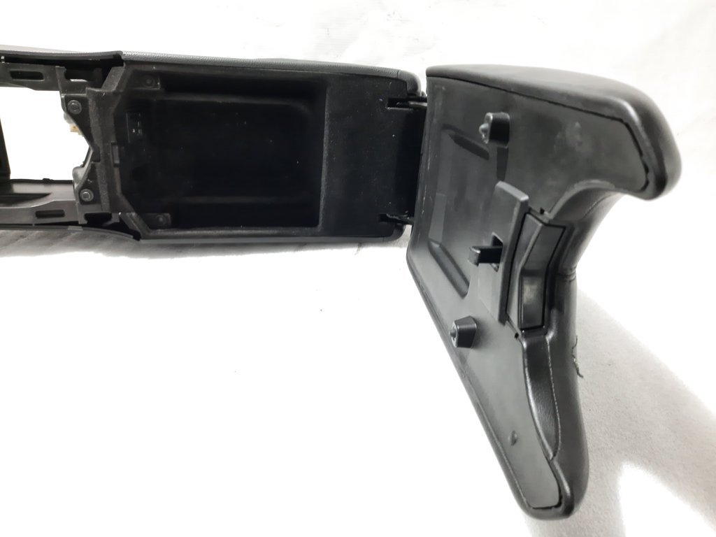 Ats Подлокотник Cadillac ATS 2015-2019 23235313 Cadillac ATS 4