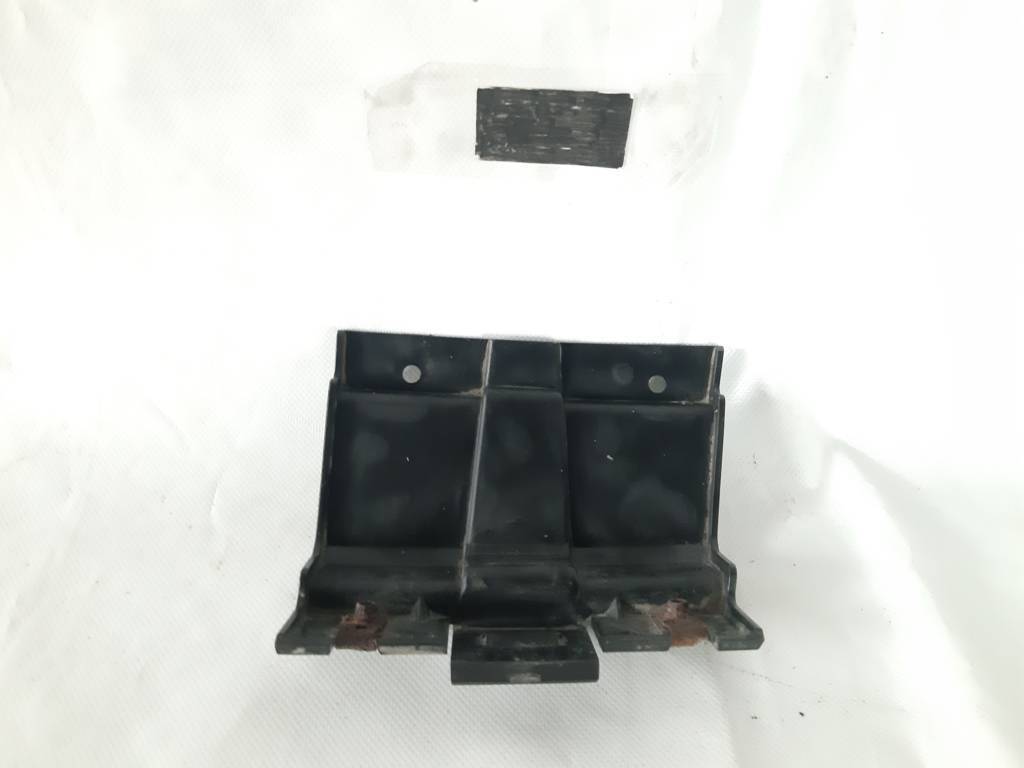 Compass Кріплення бампера заднього нижнє праве Jeep Compass 2011-2017 68082968AB Jeep Compass 4