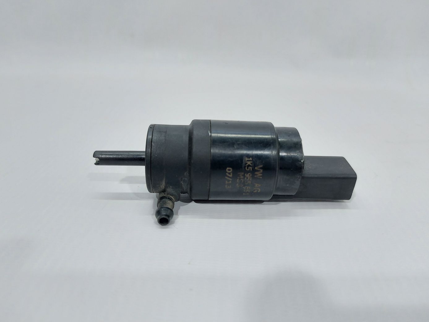 Passat s Моторчик бочка омивача Volkswagen Passat S 2099-2000 1K5955651 Volkswagen Passat S 2