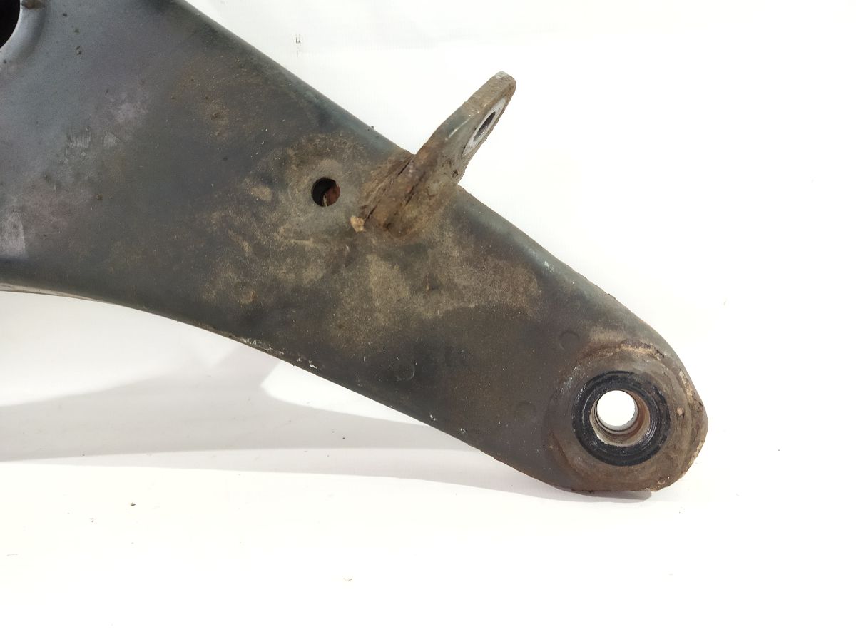 Forester Важіль передній правий нижній Subaru Forester 2014-2018 20202SG000 Subaru Forester 2