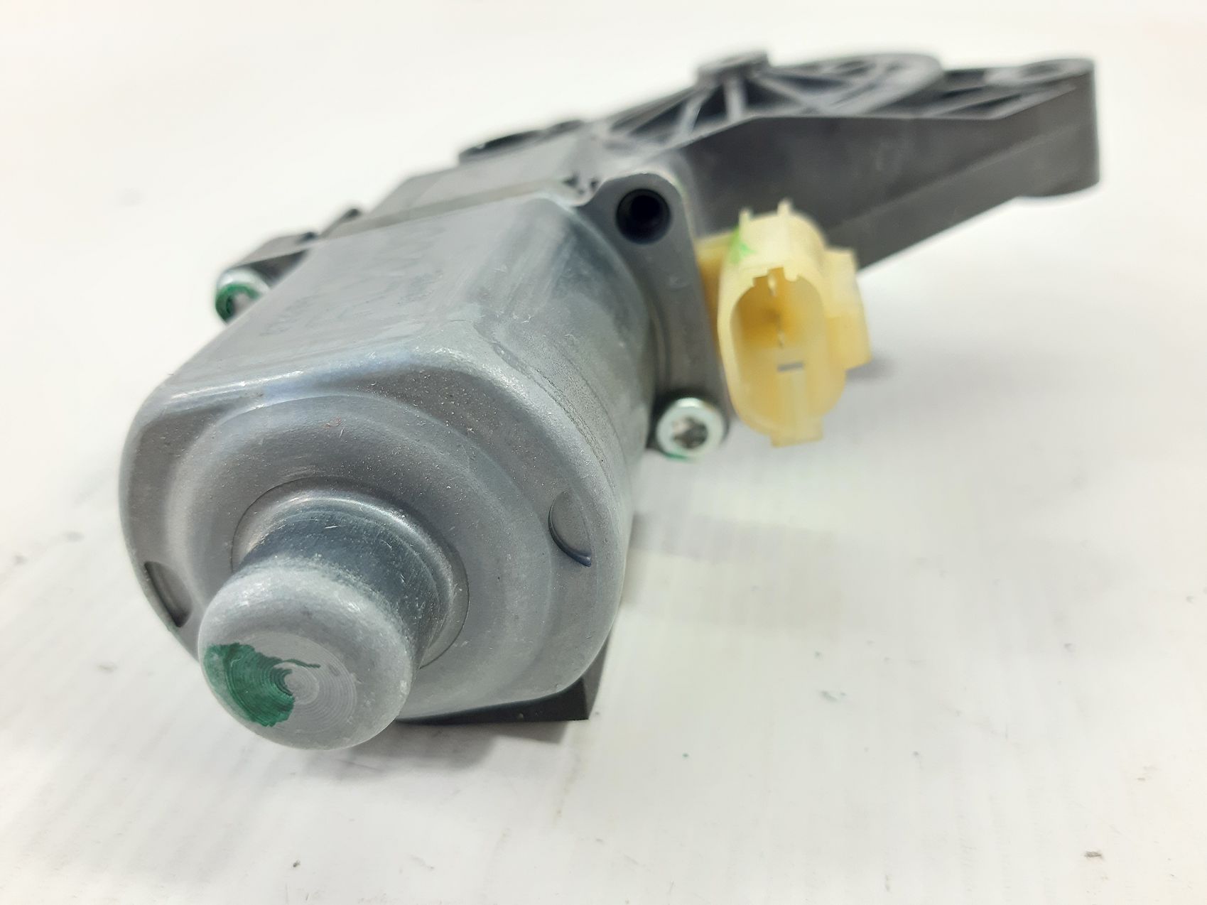 Sorento Моторчик стеклоподъёмника задний левый Kia Sorento 2011-2015 834501U000 Kia Sorento 5 Sorento Моторчик стеклоподъёмника задний левый Kia Sorento 2011-2015 834501U000 Kia Sorento 5