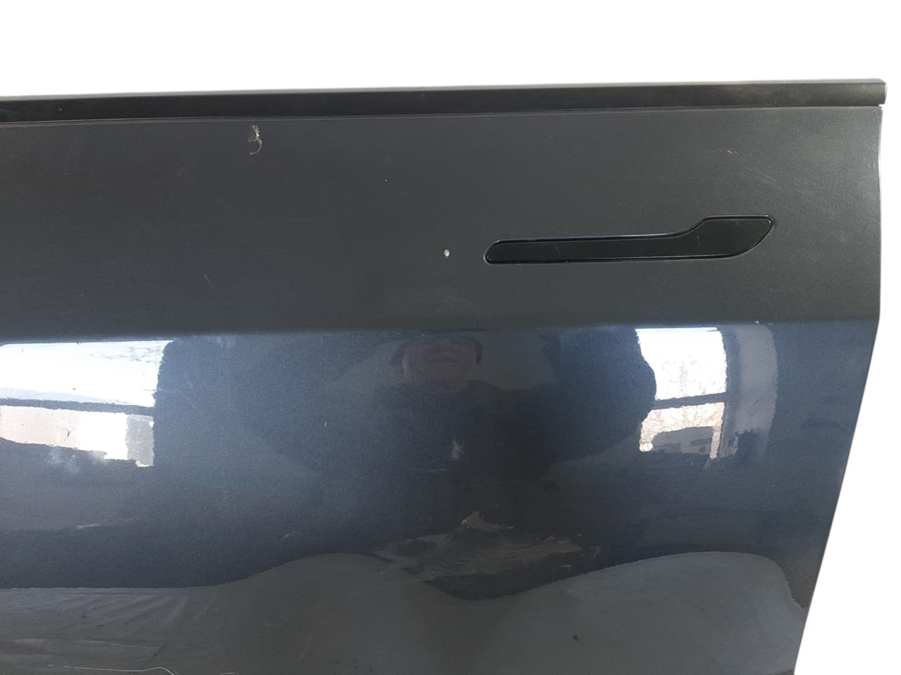 Model 3 Дверь передняя левая (дефект) Tesla Model 3 2021-2023 1081421E0C Tesla Model 3 4