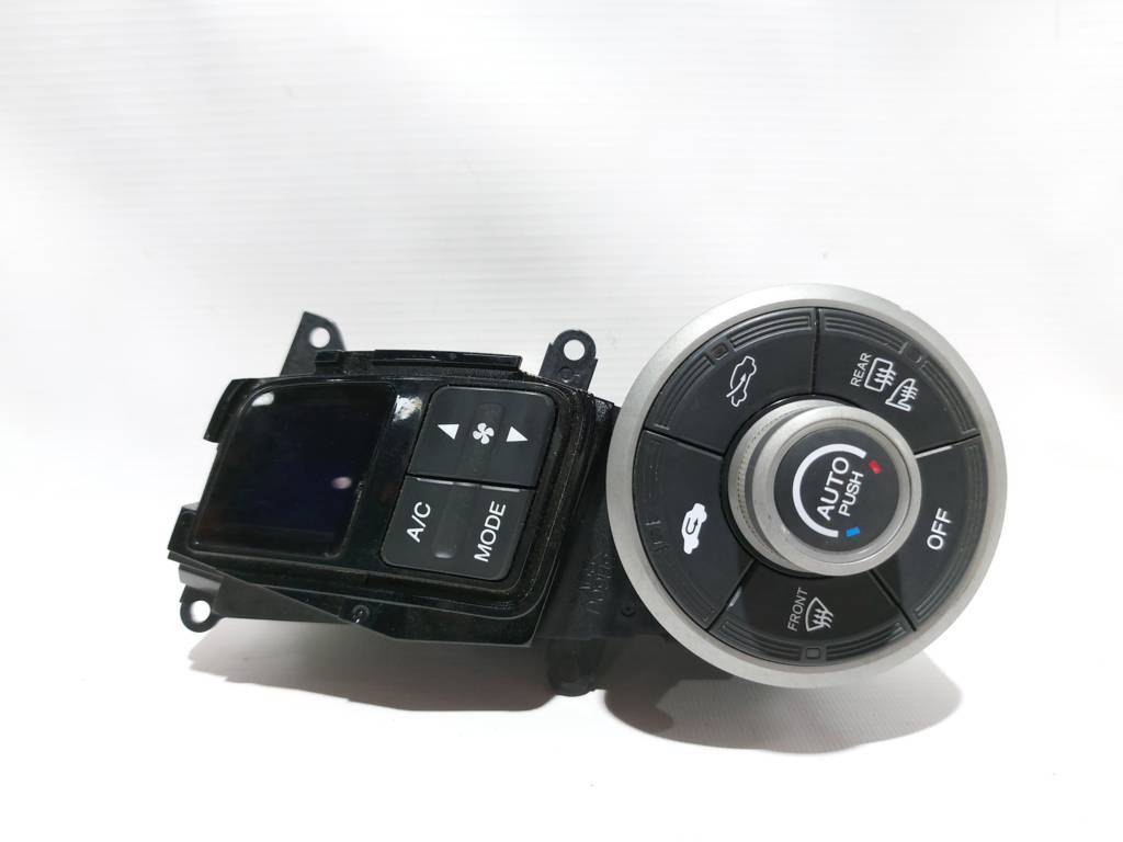Insight Кнопки управления климат-контролем Honda Insight 2010 79600TM8A53ZA Honda Insight 10