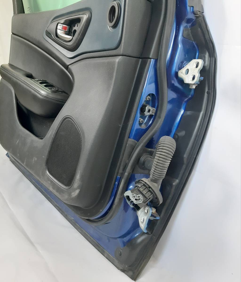 200 Двері передні ліві Chrysler 200 2015-2017 68248177AC Chrysler 200 15