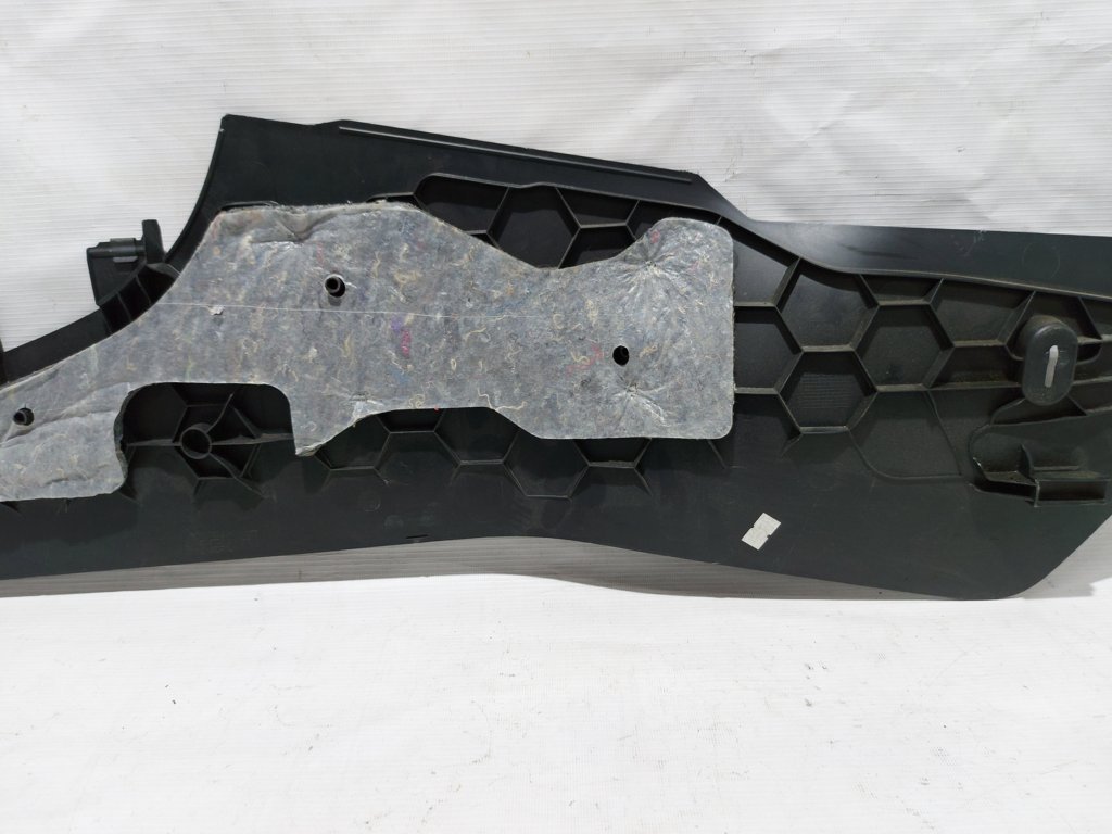 Passat s Обшивка центральної консолі ліва Volkswagen Passat S 2012-2020 561863045A82V Volkswagen Passat S 16