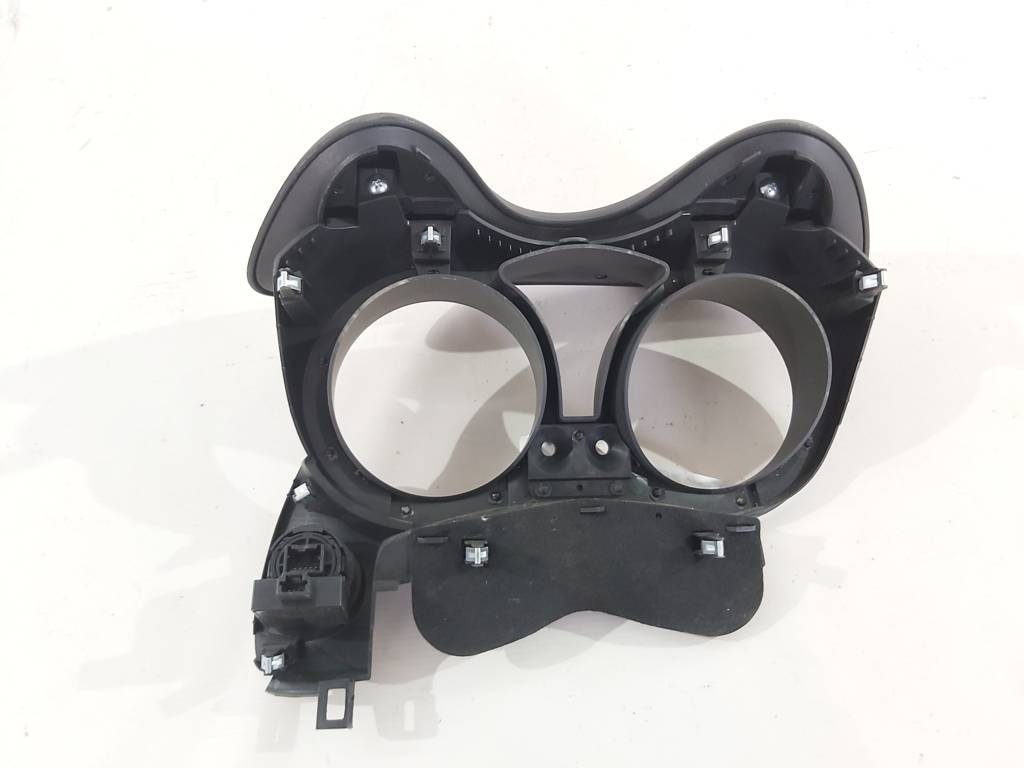 Juke Кришка панелі приладів з кнопкою запуску двигуна Nissan Juke 2013-2017 682401KA2A Nissan Juke 3 Juke Кришка панелі приладів з кнопкою запуску двигуна Nissan Juke 2013-2017 682401KA2A Nissan Juke 3