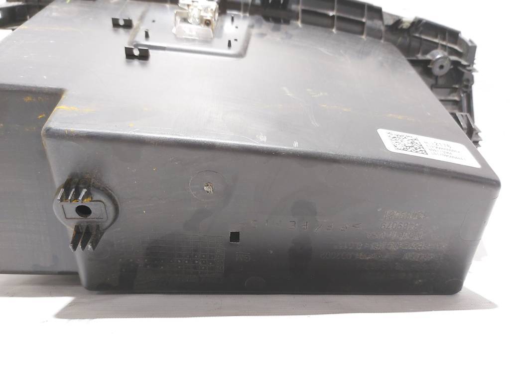 Cruze Бардачок Chevrolet Cruze 2016-2019 84122176 Chevrolet Cruze 6