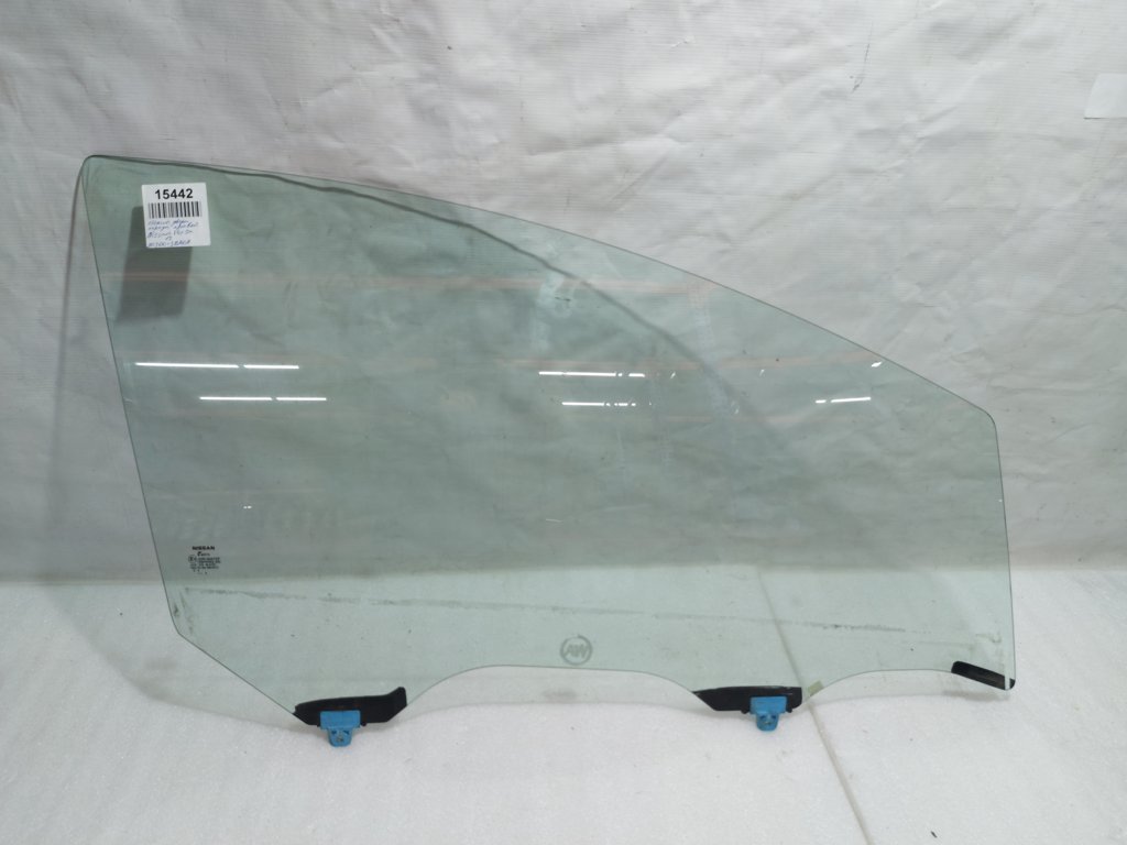 Versa. Стекло двери передней правой Nissan Versa 2012 803003BA0A Nissan Versa