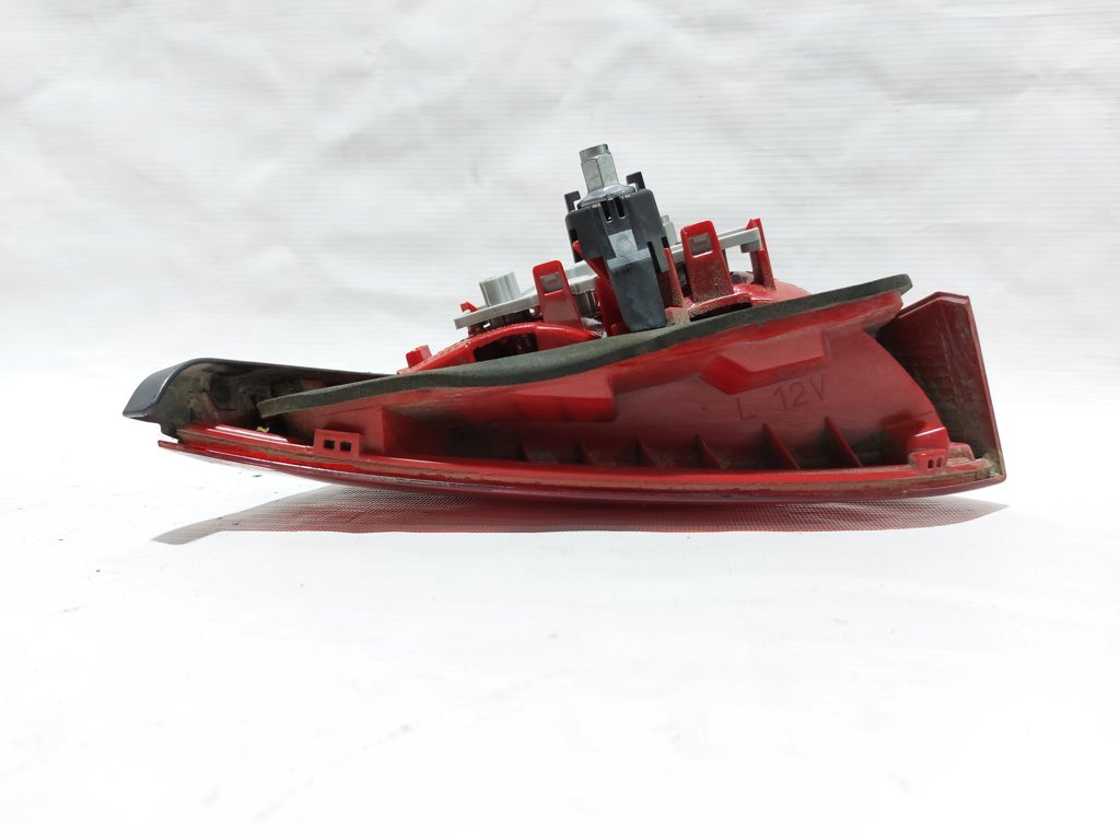 Passat s Фонарь крышки багажника левый Volkswagen Passat S 2012-2015 561945093C Volkswagen Passat S 6
