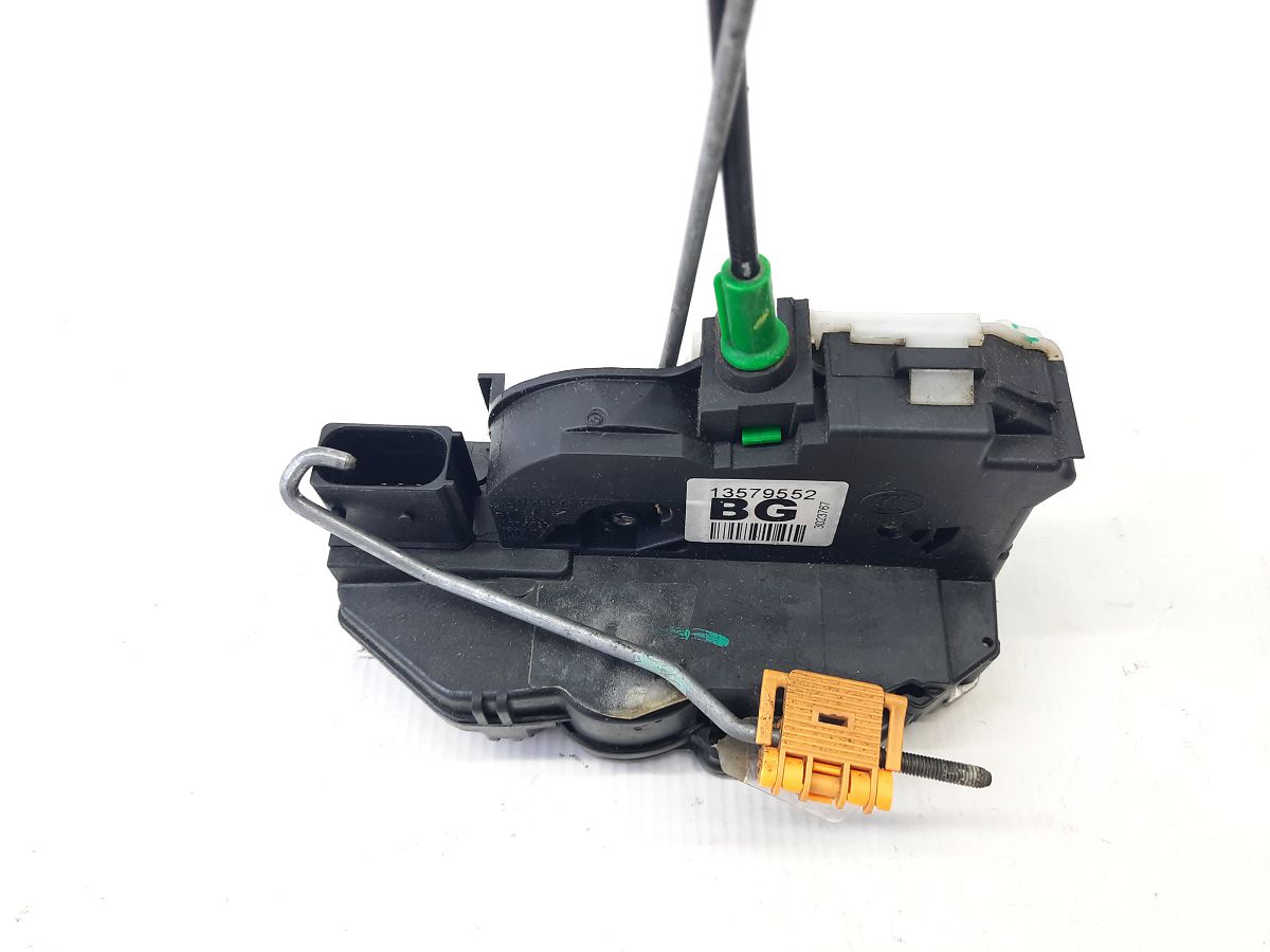 Volt Замок дверей задньої правої Chevrolet Volt 2011-2015 13503786 Chevrolet Volt 3