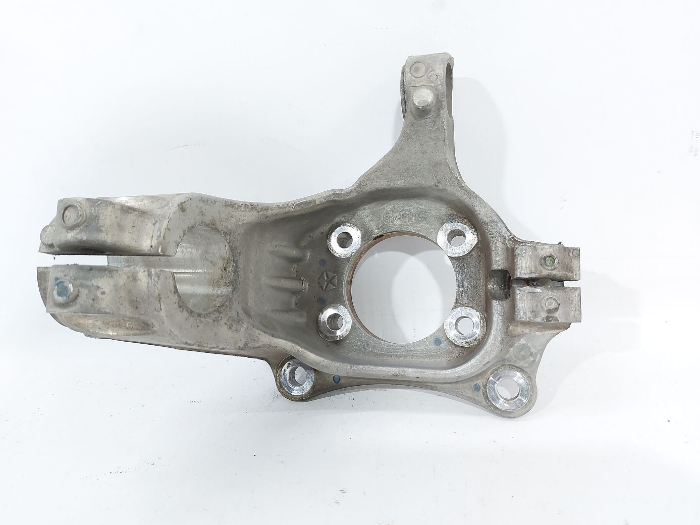 Dart Поворотный кулак передний правый Dodge Dart 2013-2019 68080585AD Dodge Dart 15