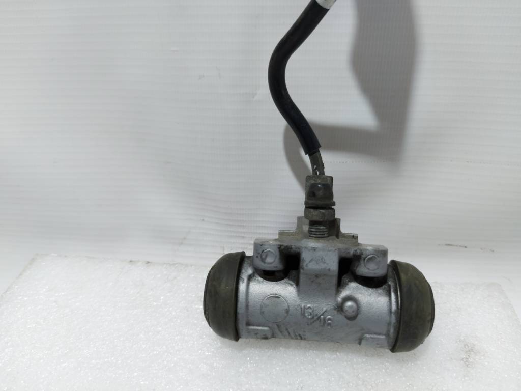 Prius c Тормозний циліндр задній лівий/правий Toyota Prius C 2008-2019 4755028060 Toyota Prius C 11