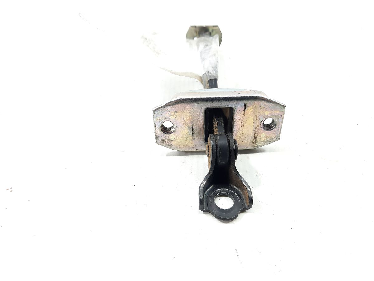 Sentra Обмежувач дверей задньої лев/прав Nissan Sentra 2013-2017 824303RA0A Nissan Sentra 3